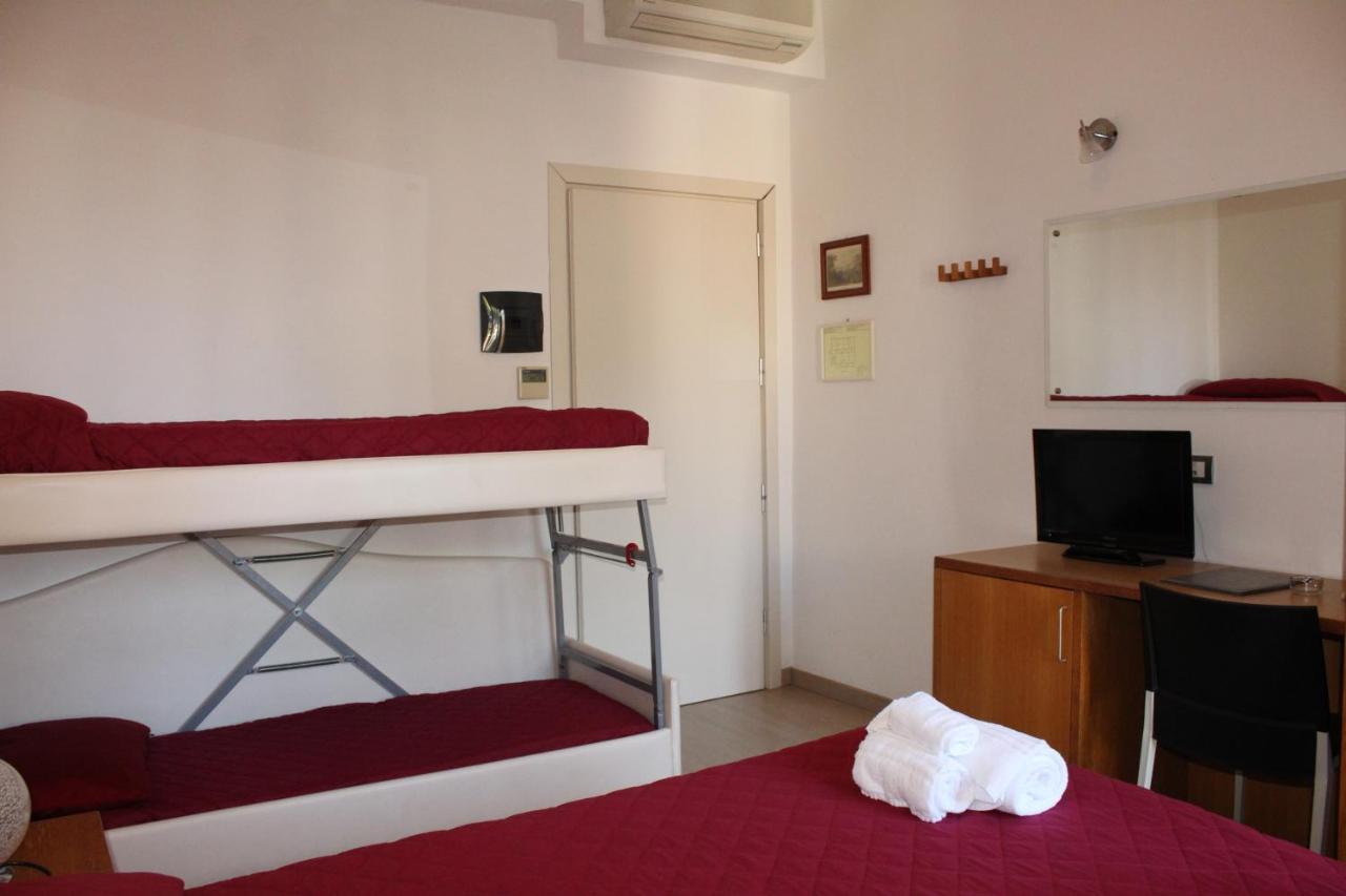 Hotel Morolli Rimini Ngoại thất bức ảnh