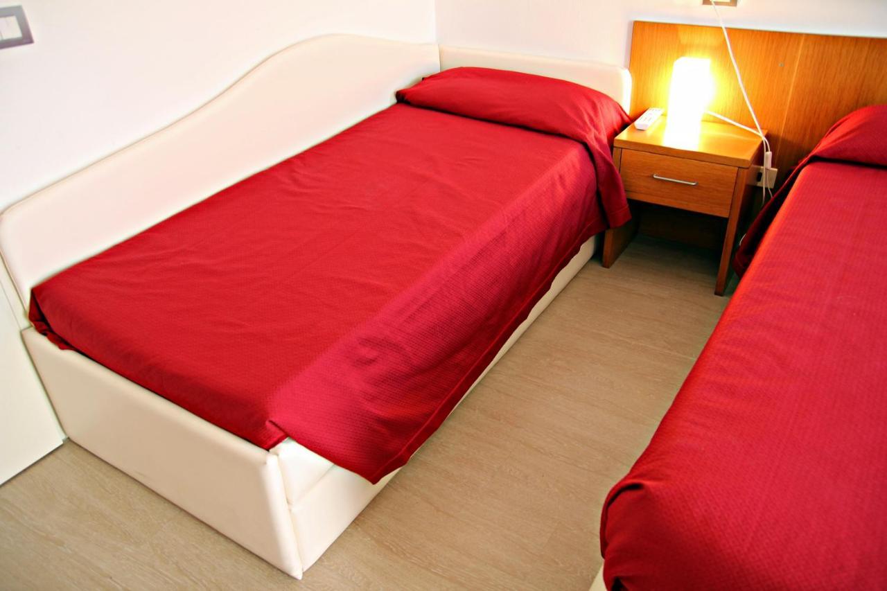 Hotel Morolli Rimini Ngoại thất bức ảnh
