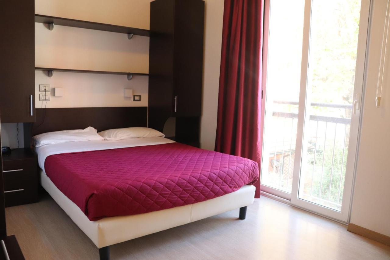 Hotel Morolli Rimini Ngoại thất bức ảnh