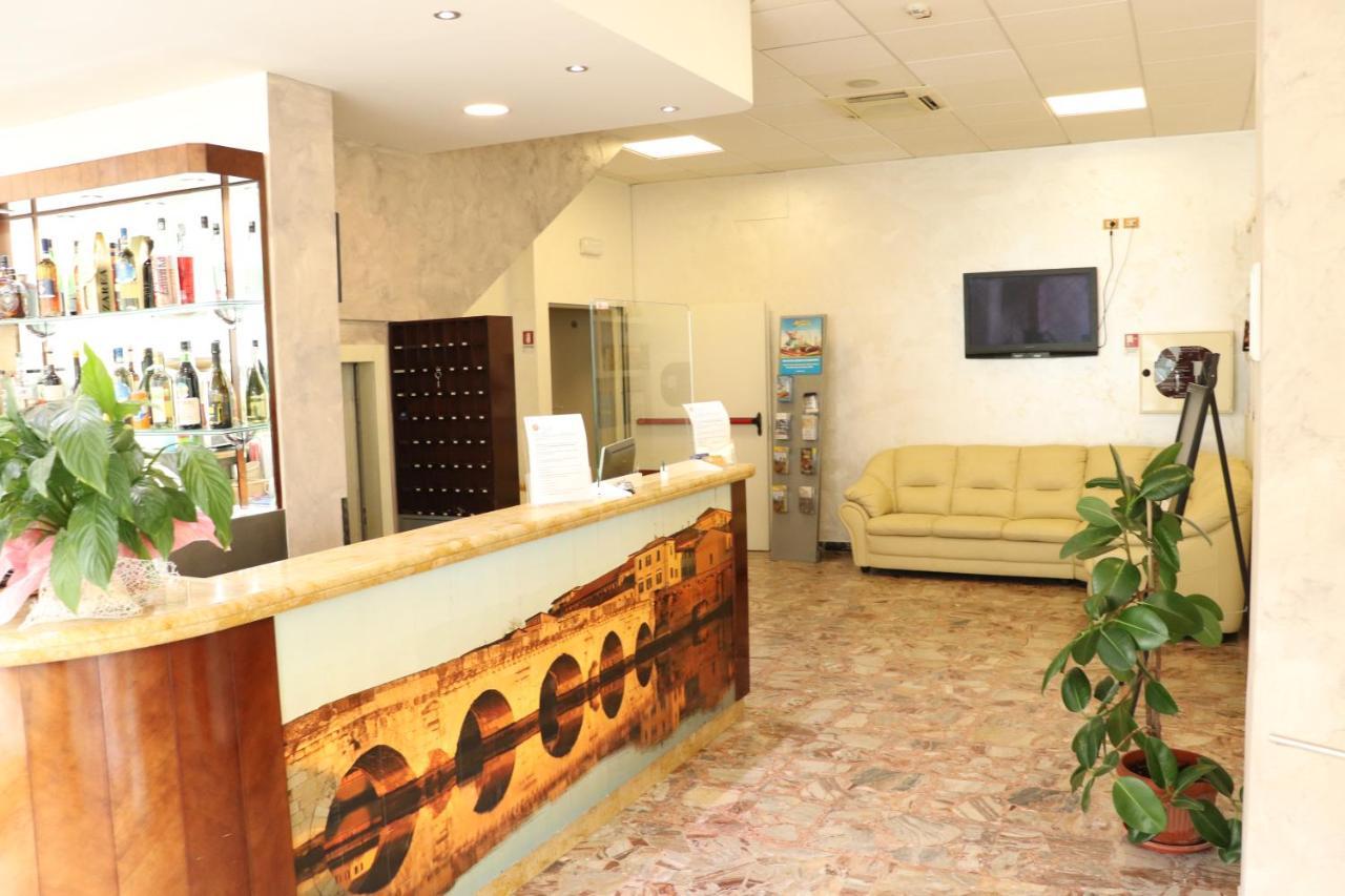 Hotel Morolli Rimini Ngoại thất bức ảnh