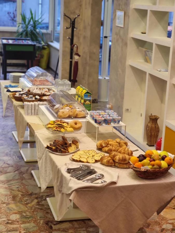 Hotel Morolli Rimini Ngoại thất bức ảnh