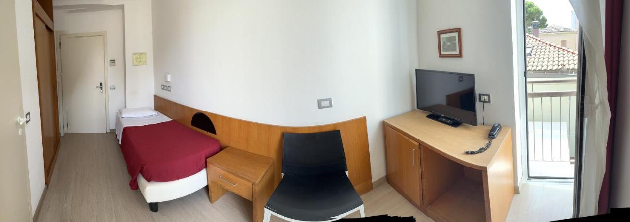 Hotel Morolli Rimini Ngoại thất bức ảnh