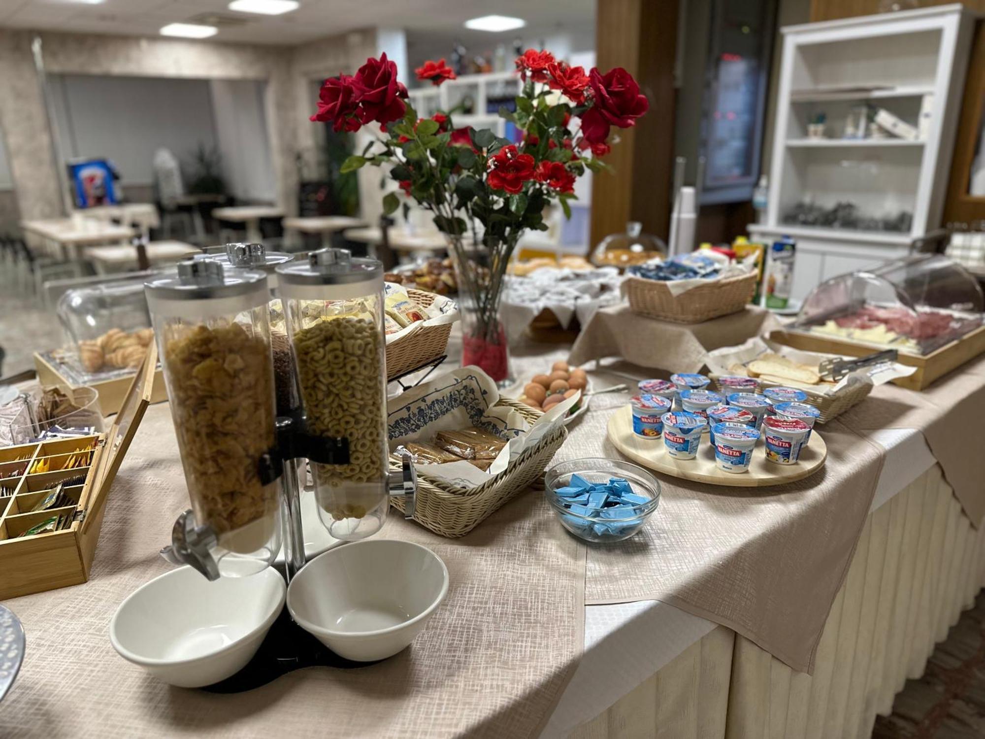 Hotel Morolli Rimini Ngoại thất bức ảnh