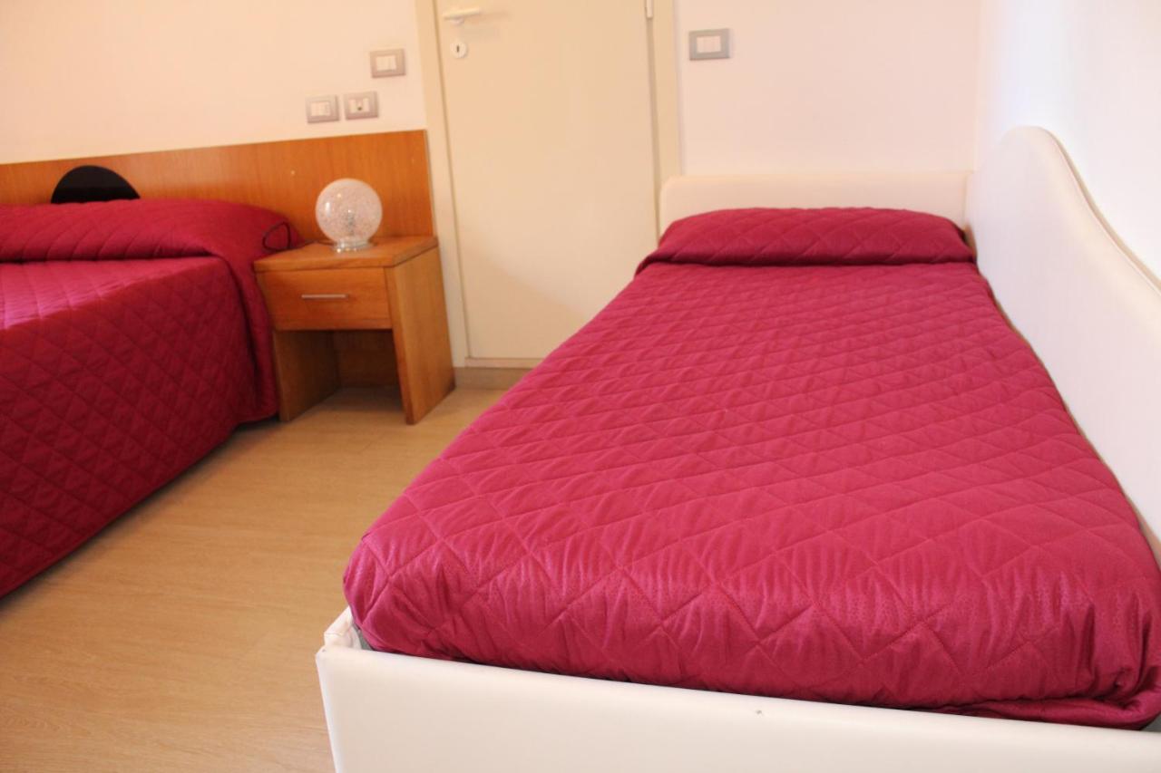 Hotel Morolli Rimini Ngoại thất bức ảnh