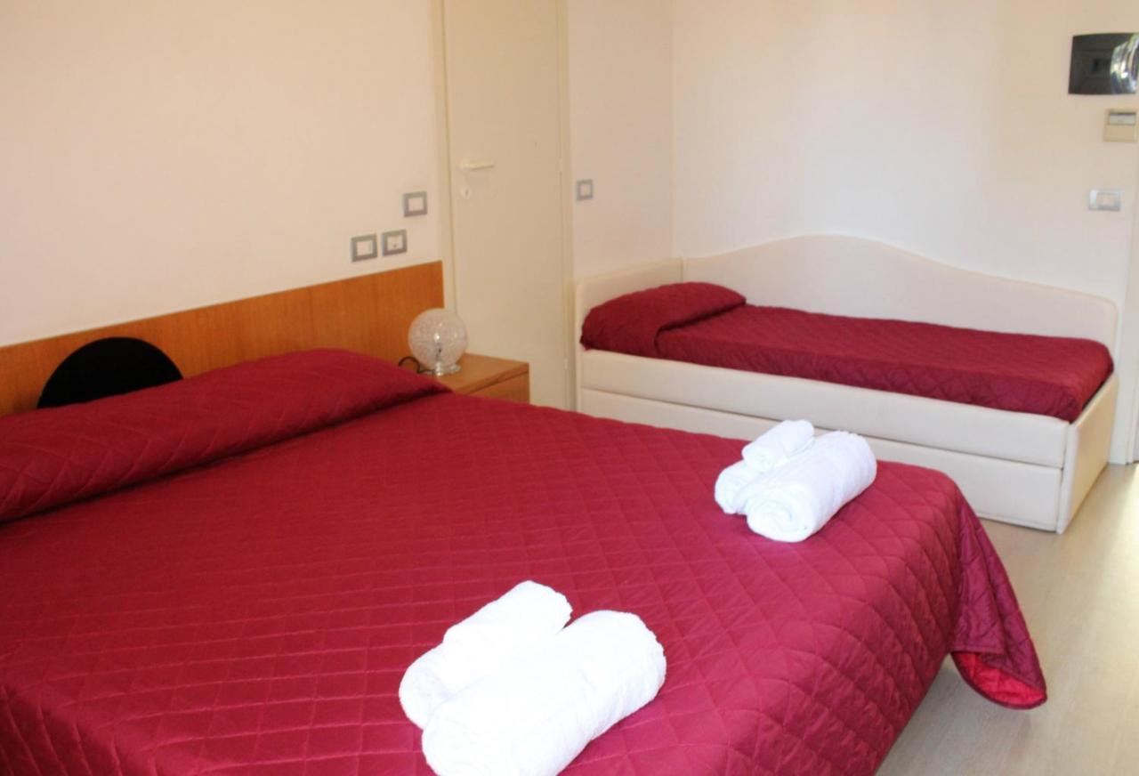 Hotel Morolli Rimini Ngoại thất bức ảnh