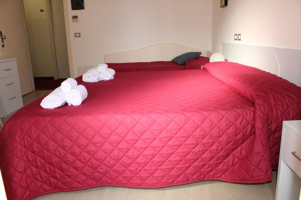 Hotel Morolli Rimini Ngoại thất bức ảnh