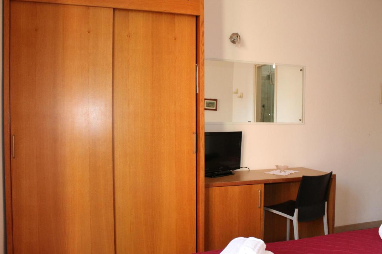 Hotel Morolli Rimini Ngoại thất bức ảnh