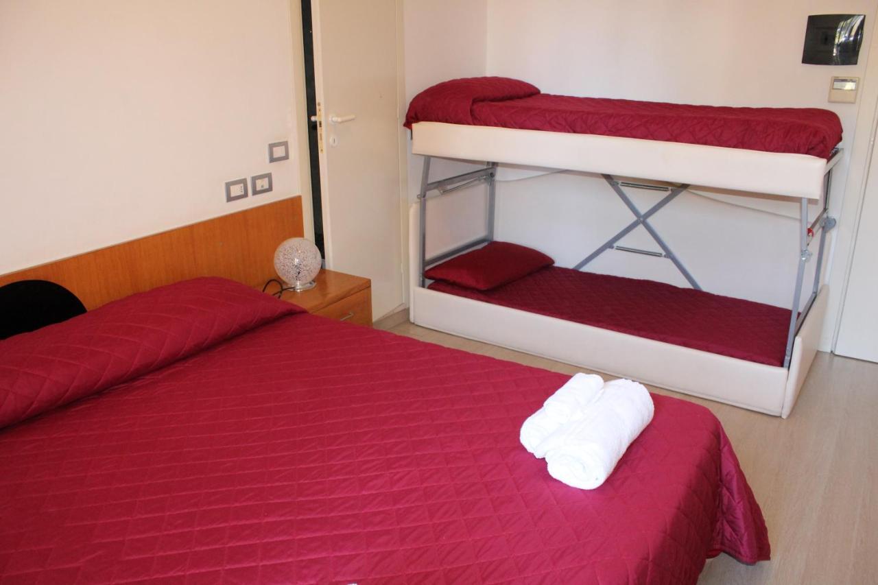 Hotel Morolli Rimini Ngoại thất bức ảnh
